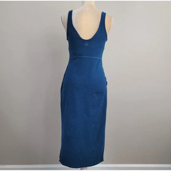 BEYOND YOGA Size Medium Sleeveless V-Neck Navy 'Spacedye Inspire Midi Dress' - Picture 6 of 9